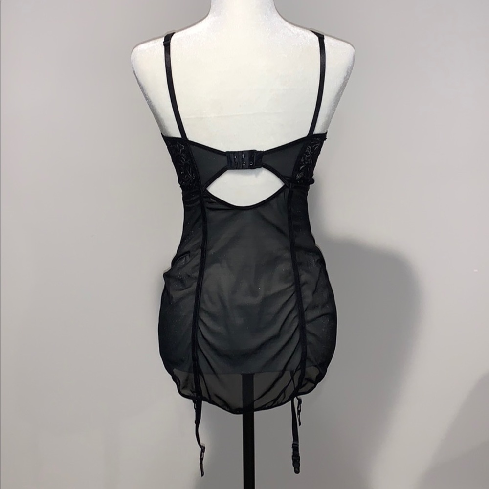 Lingerie - Picture 3 of 3